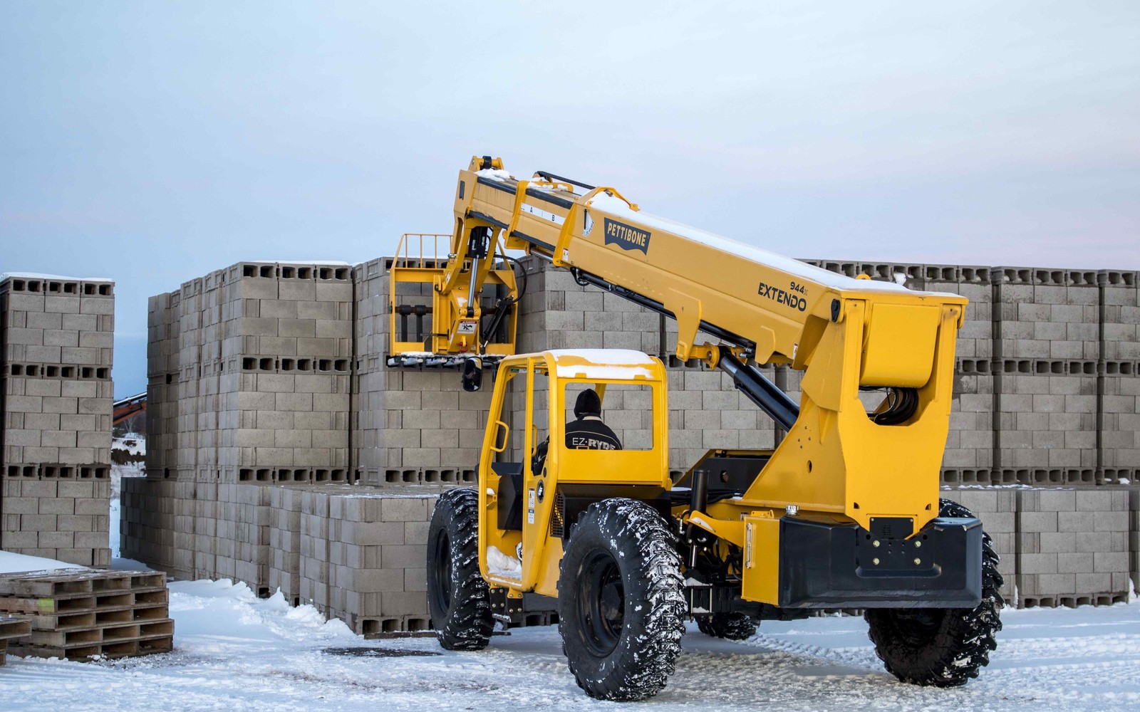 Telehandler Financing for Masonry and Bricklaying Contractors